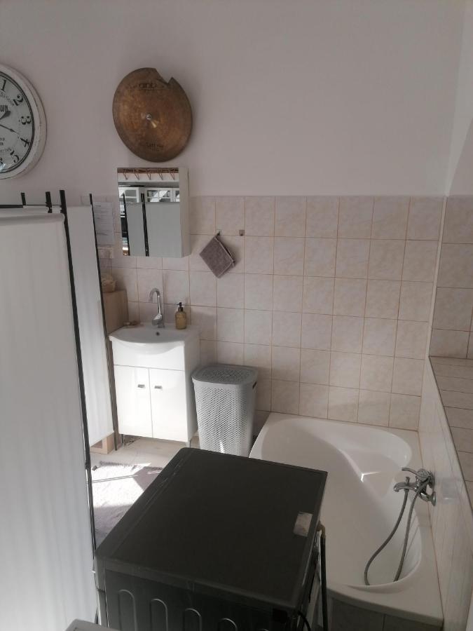 Ujkapu Sunshine Apartments Győr Kültér fotó