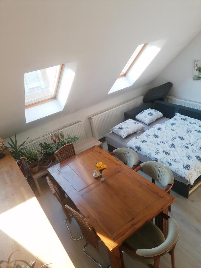 Ujkapu Sunshine Apartments Győr Kültér fotó